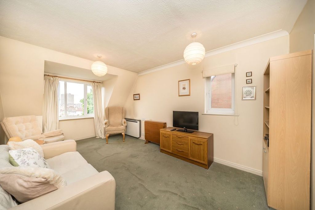 Property photo 2 of 5