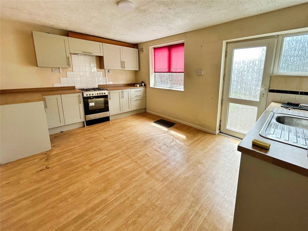 Property photo 3 of 7 Picture No. 14