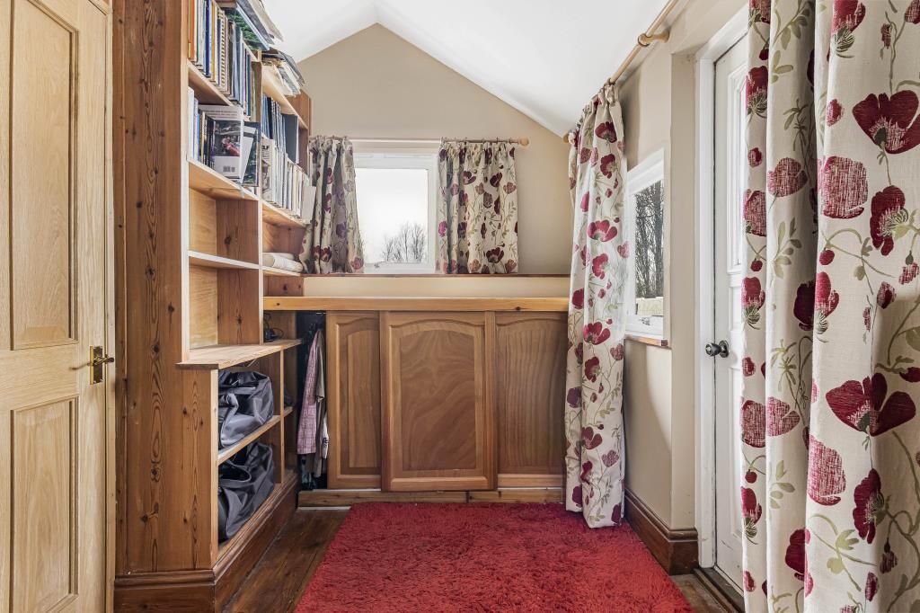 Property photo 3 of 40 8_72127.Jpg