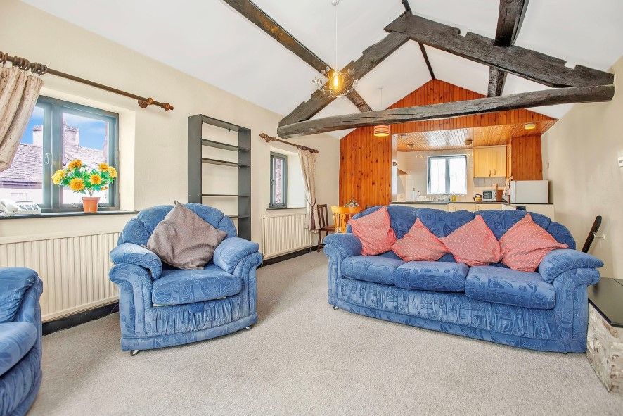 Property photo 2 of 19