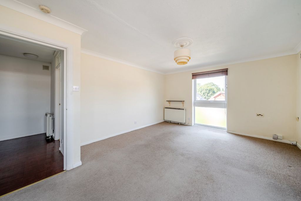 Property photo 2 of 17 Picture No. 08