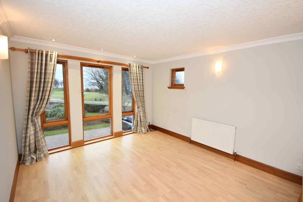 Property photo 1 of 9 Photo