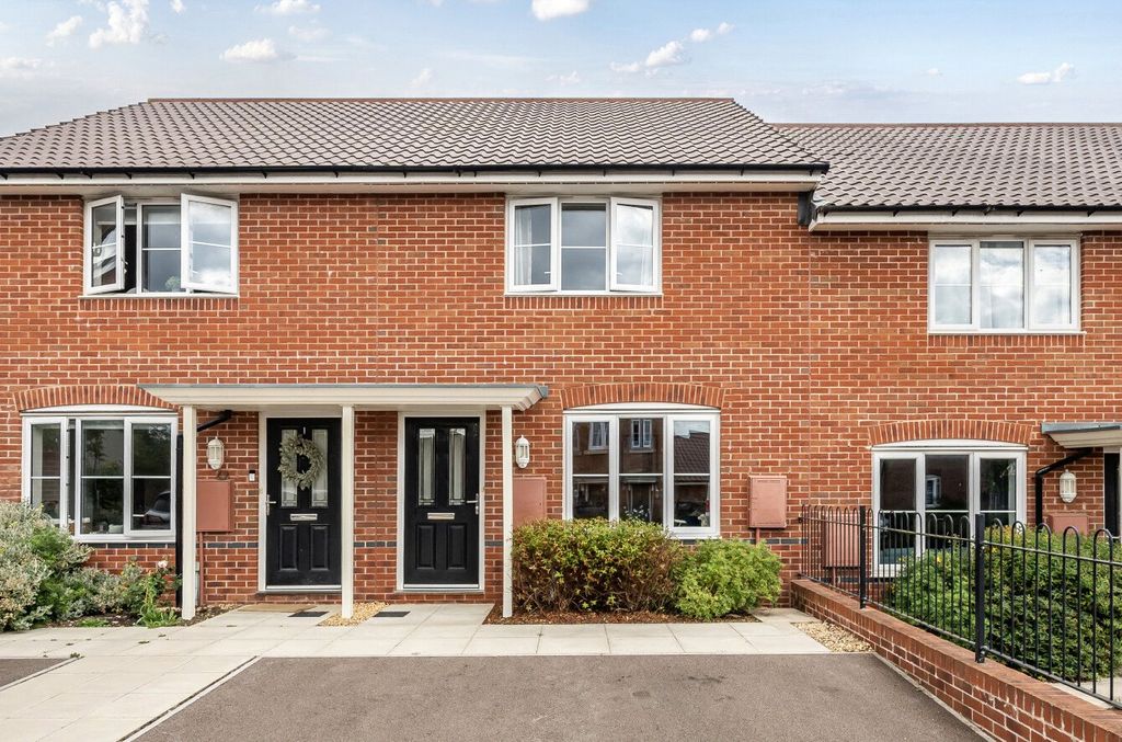 Property photo 1 of 10 1327745-19-688799...