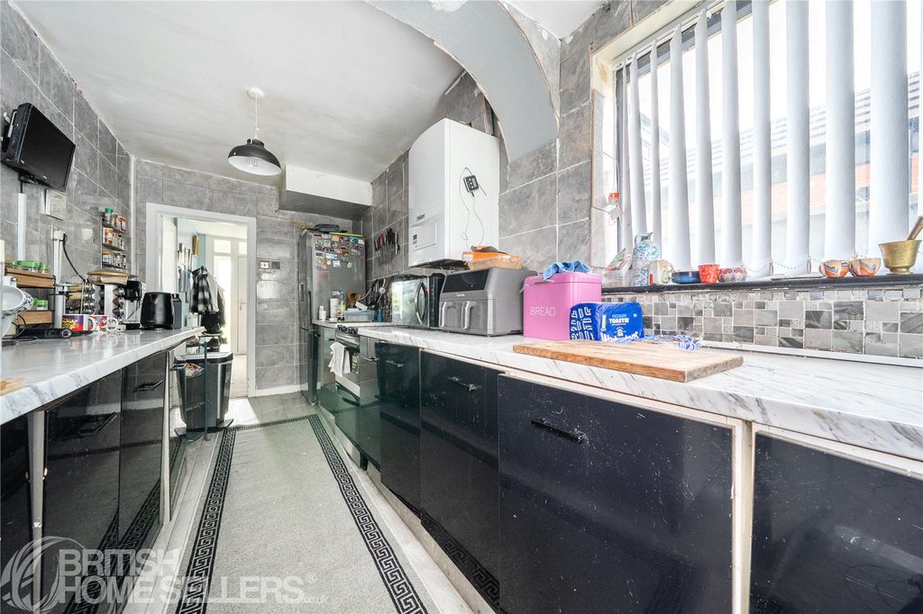 Property photo 3 of 20 Picture No. 11