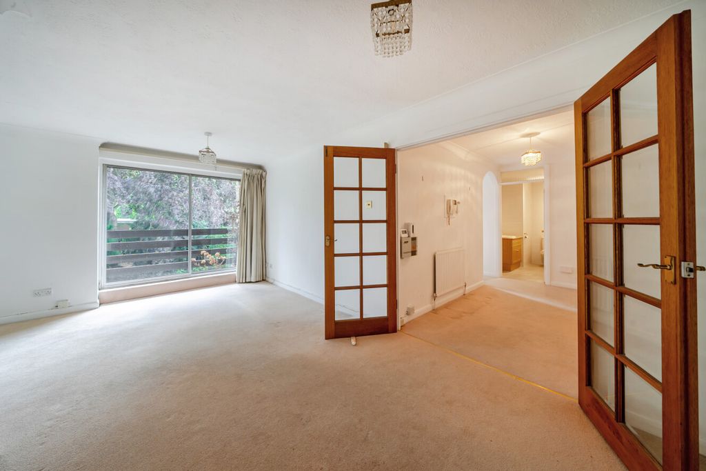 Property photo 2 of 14 1450786-14-6A21A0...