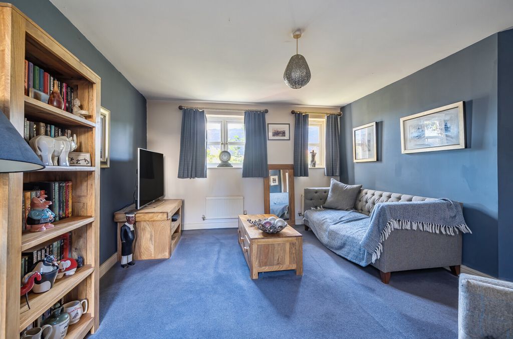 Property photo 3 of 14 1384476-5-6920676...