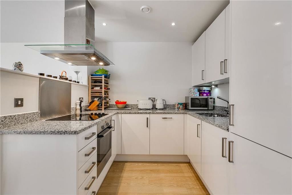 Property photo 3 of 6