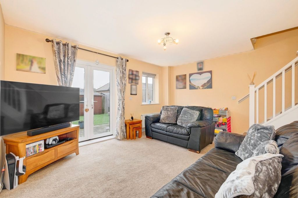 Property photo 3 of 18