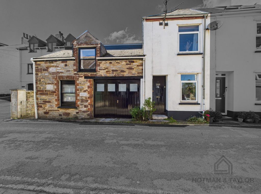 Property photo 2 of 22