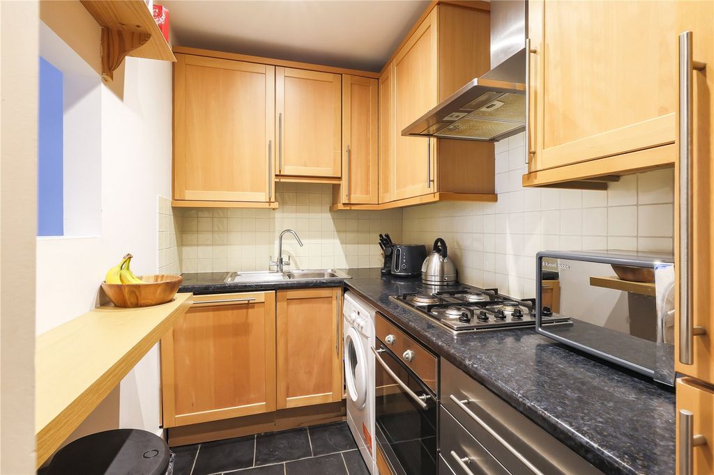 Property photo 3 of 13 Picture No. 01