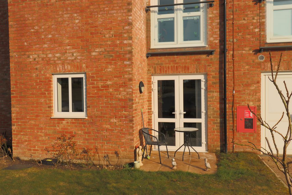 Additional image 10 of 2 bed flat for saleBrigg Court, Chantry Gardens, Filey YO14