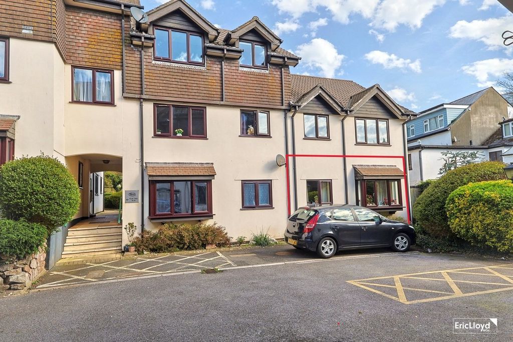 Property photo 1 of 11 Photo 1