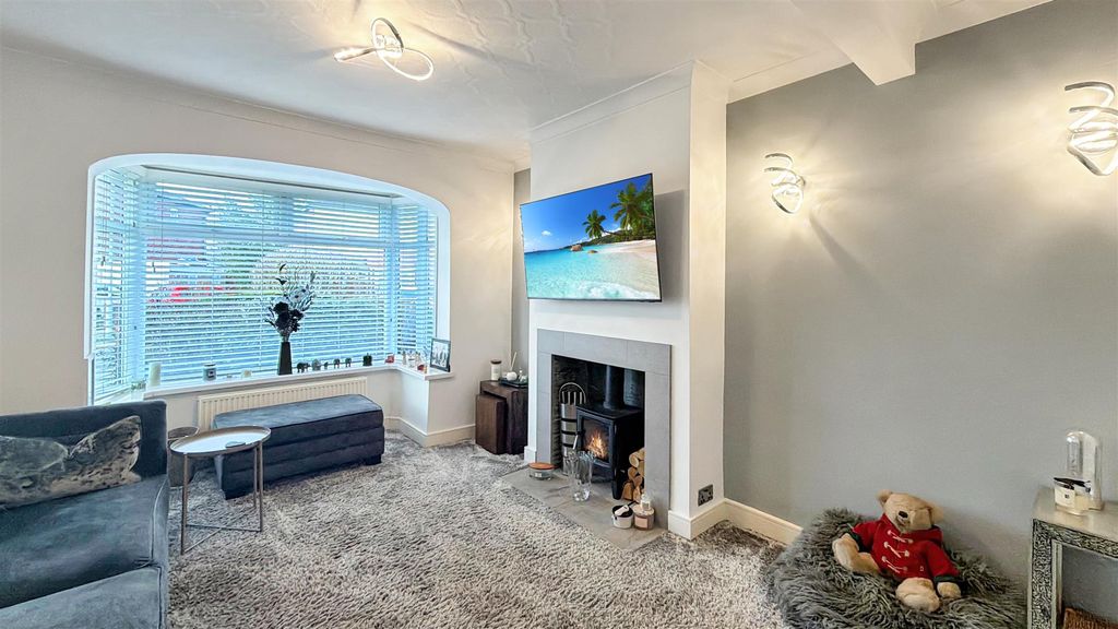 Property photo 2 of 14 4282F9F5Fccc705F743980B8A1B1472A52541080.Jpg