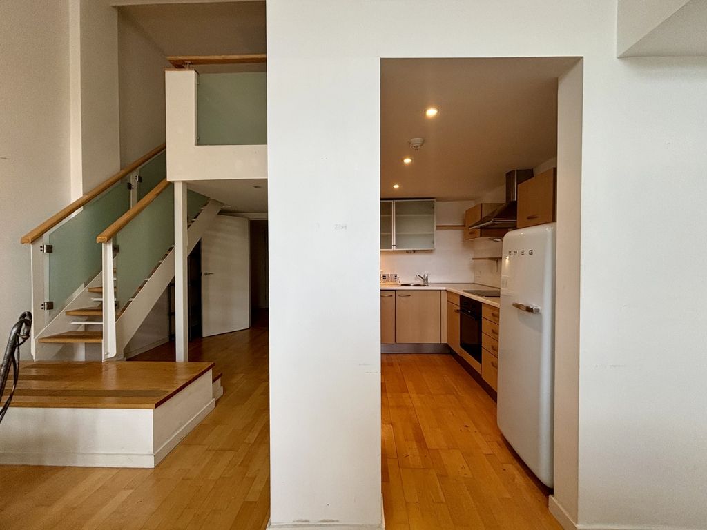 Property photo 2 of 14 Image00010