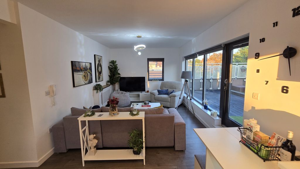 Property photo 1 of 31