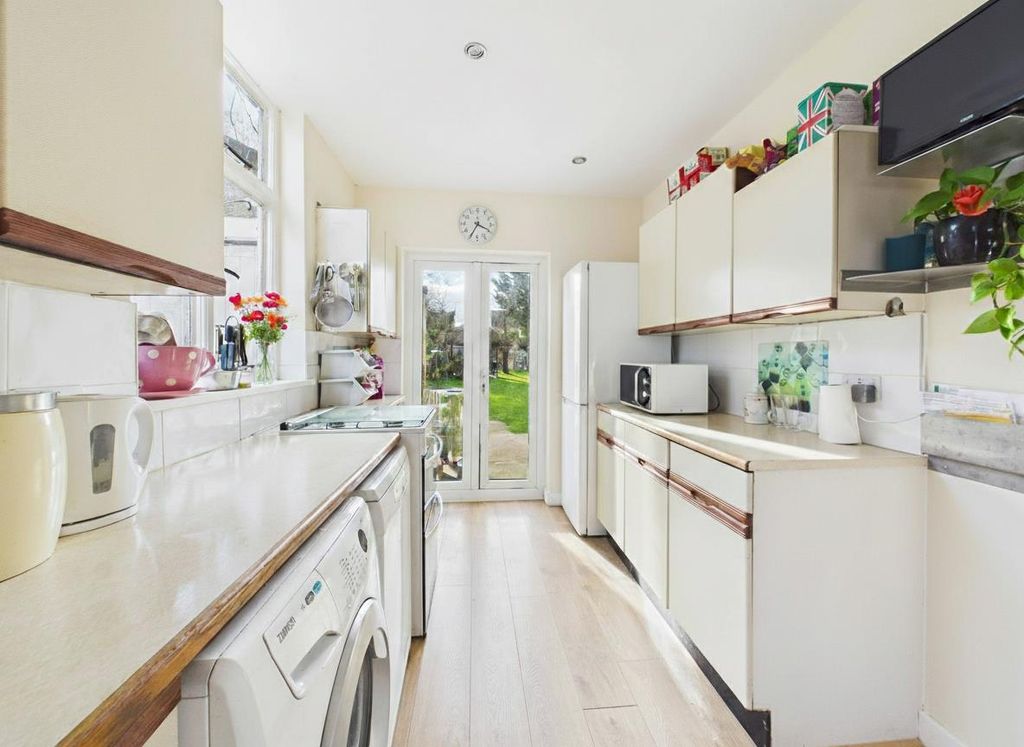 Property photo 3 of 12 Cam05080G0-Pr0284-Still015-004.Jpg