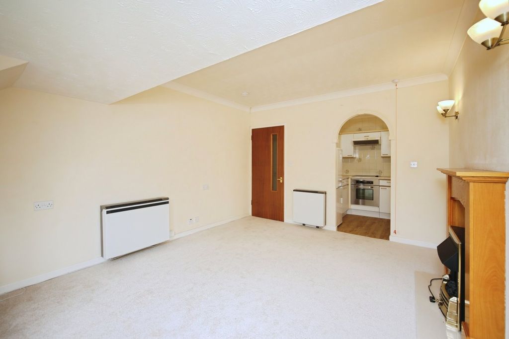 Property photo 3 of 15