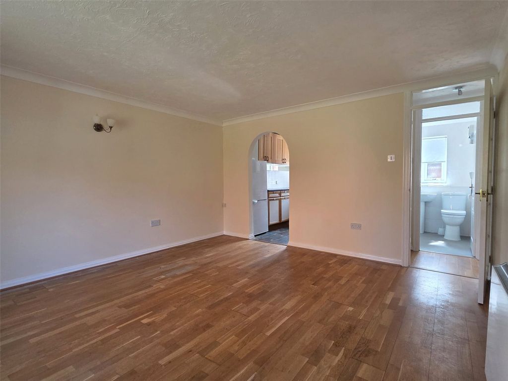 Property photo 2 of 11 Picture No. 10