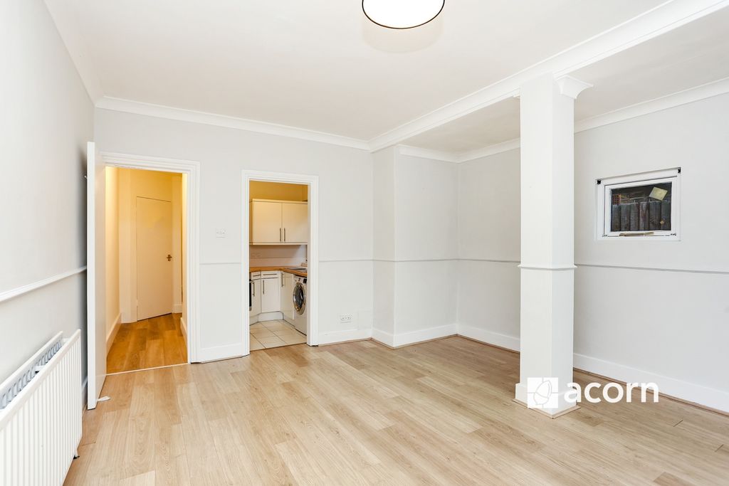 Property photo 3 of 10 03Edd444-10dc-F01...