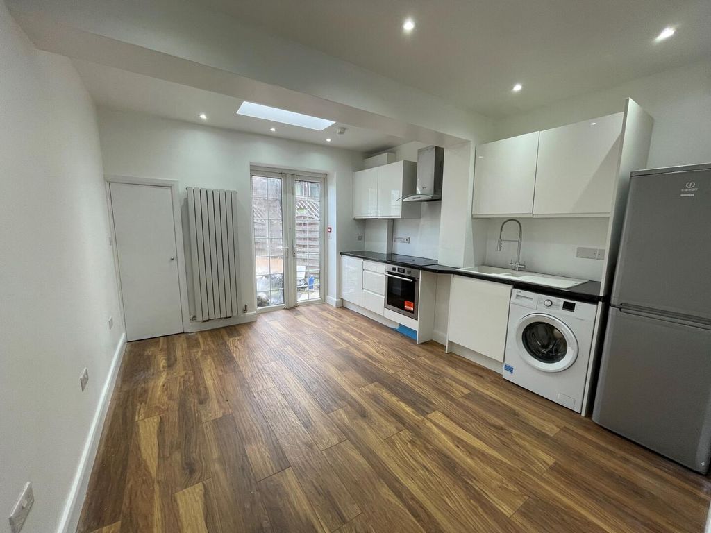 Property photo 1 of 12 Kitchen