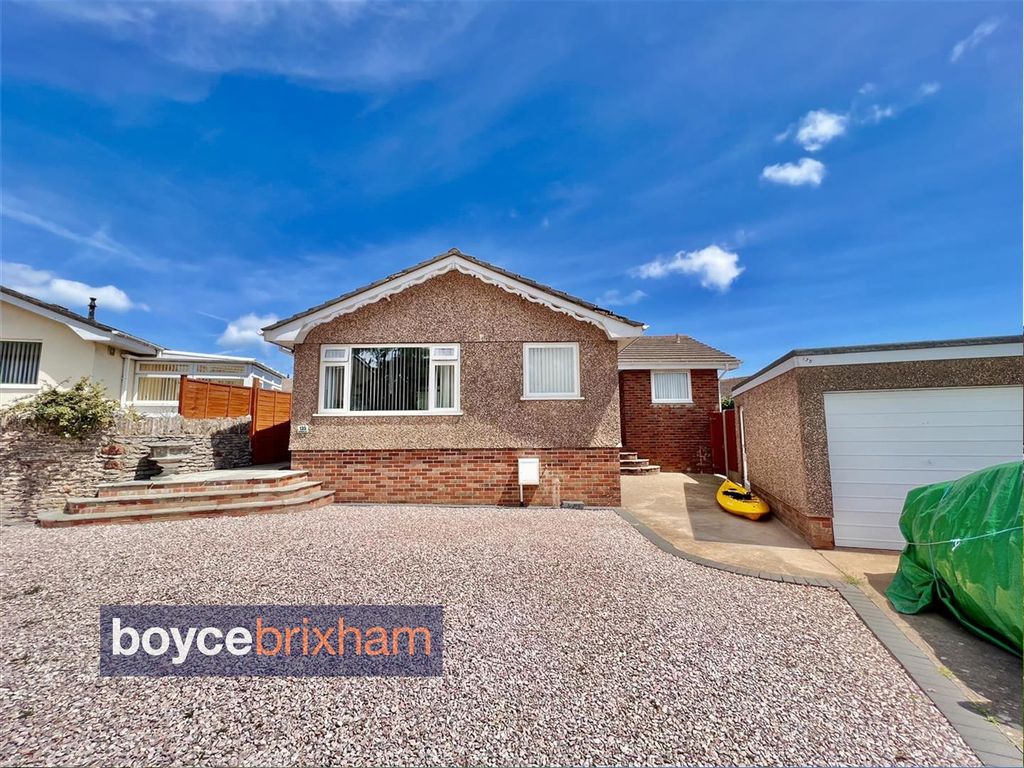 Property photo 1 of 22 135 Northfield.Jpg
