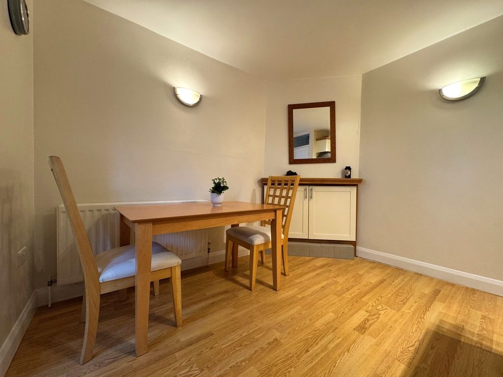 Property photo 3 of 11 Image