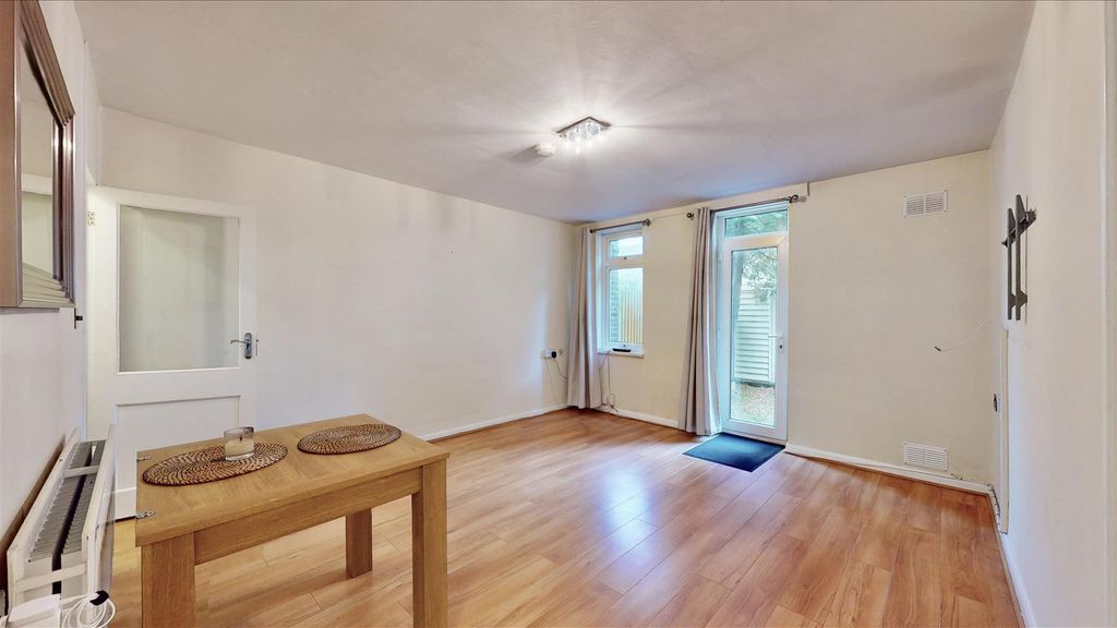 Property photo 1 of 17 6-Jetstar-Way-01112026_204534.Jpeg