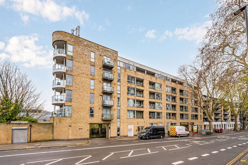 Property photo 3 of 12