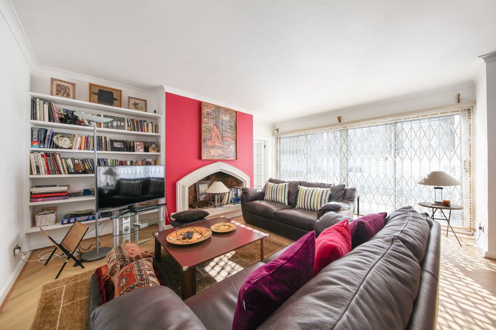 Property photo 1 of 13