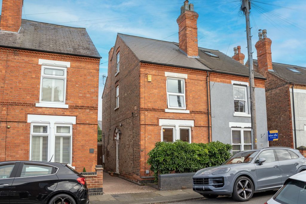 Property photo 1 of 21