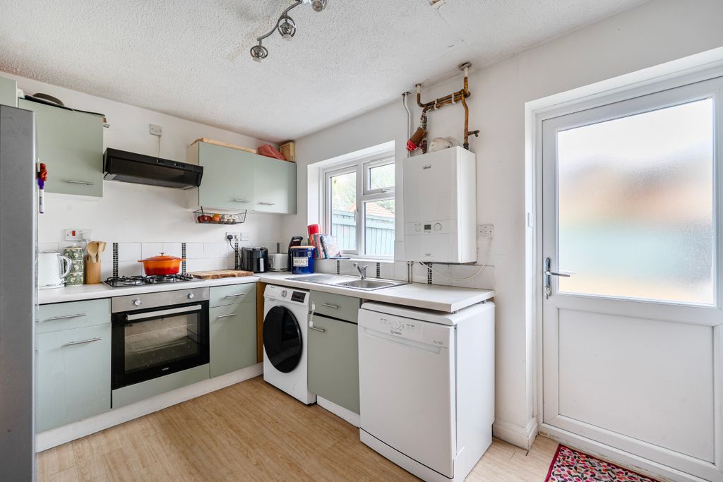 Property photo 2 of 12 15105356