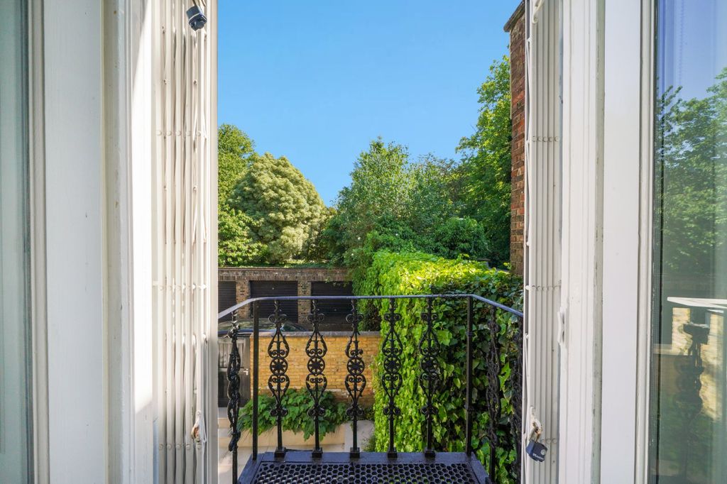 Property photo 3 of 22