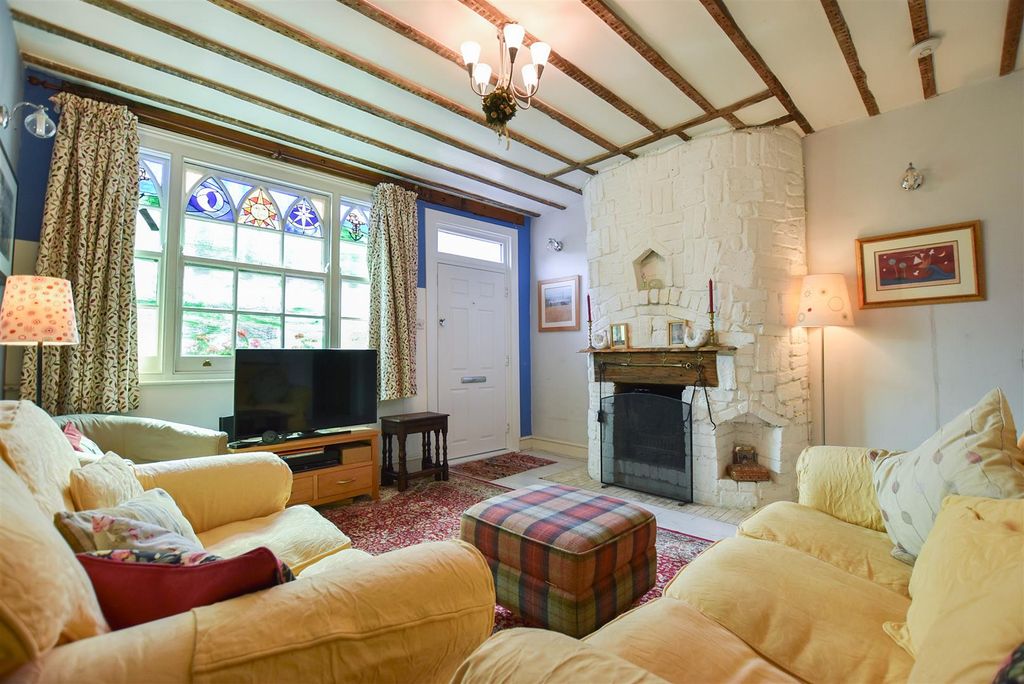 Property photo 3 of 19 Sitting Room..Jpg