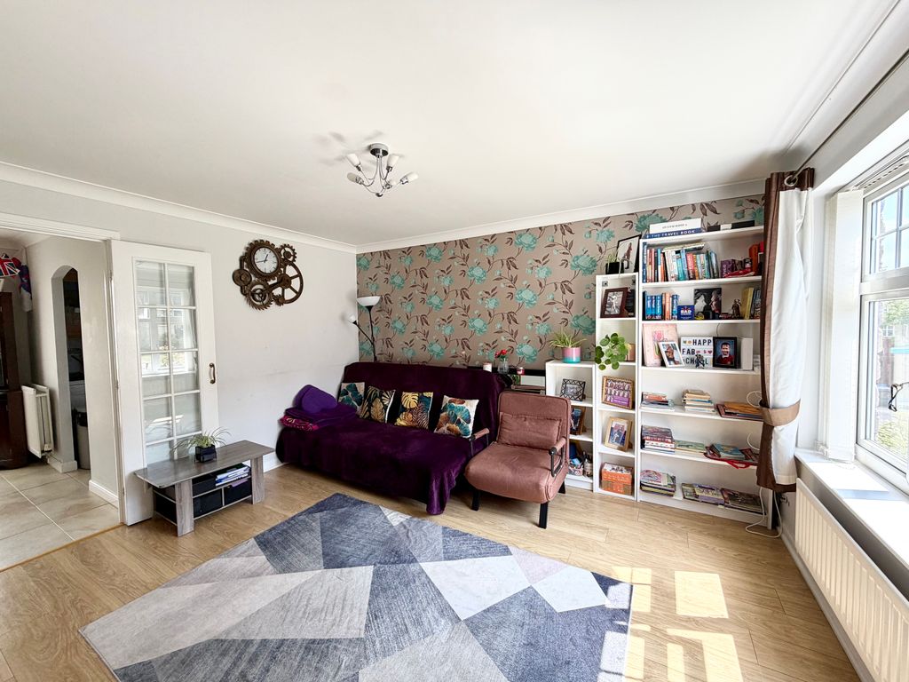 Property photo 2 of 13