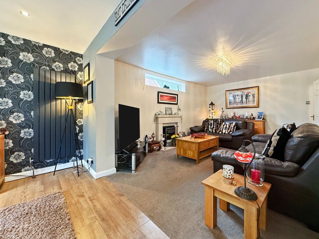 Property photo 3 of 20 4894476