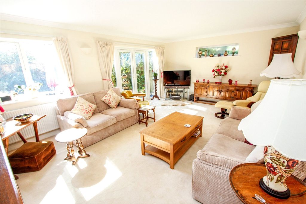 Property photo 2 of 17 Picture No. 26