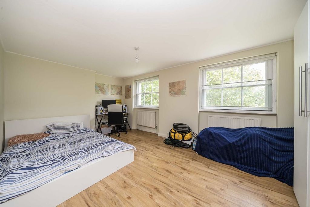 Property photo 2 of 4