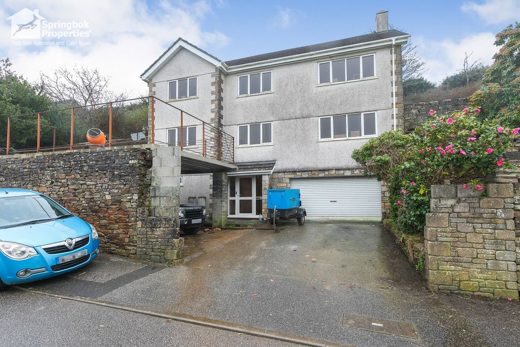 Property photo 1 of 19 Front View