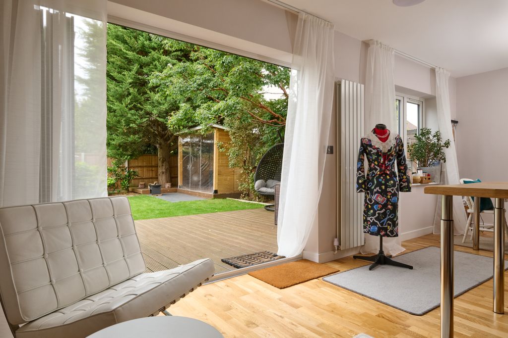 Property photo 3 of 14