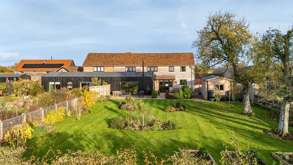 Property photo 1 of 32 Mw2025-28-The Carthouse 4 Meadow Bank-12.Jpg