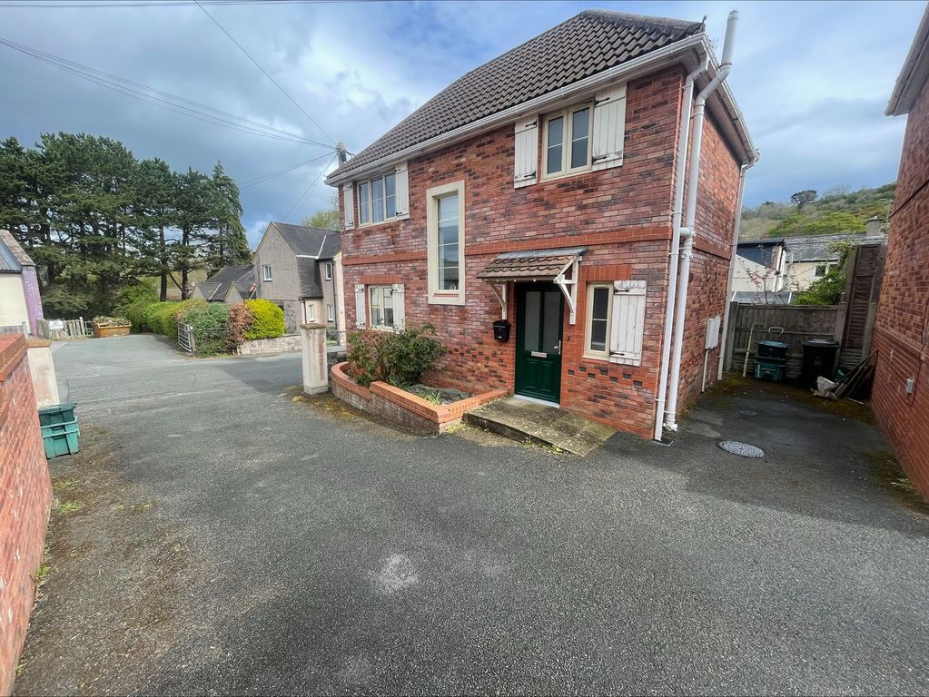 Property photo 1 of 10