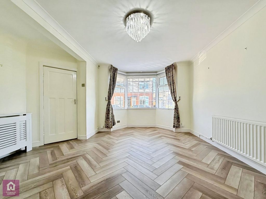 Property photo 3 of 19 Picture No. 63