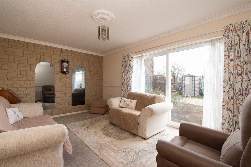 Property photo 2 of 14 Living Room