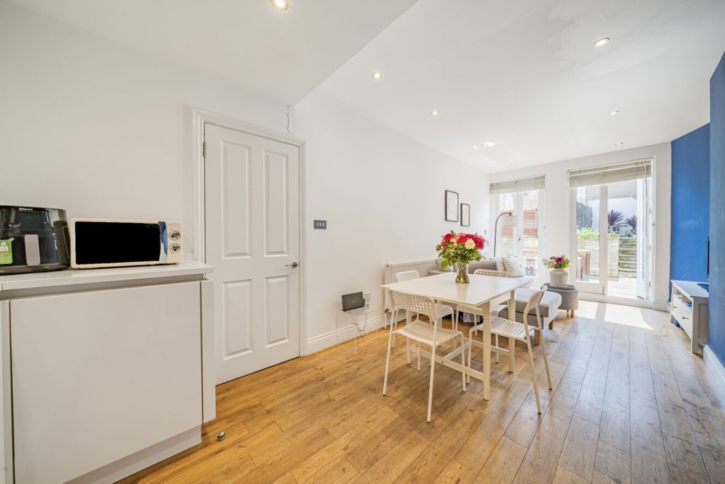 Property photo 2 of 8 1125513 (3)
