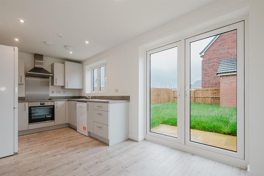 Property photo 3 of 12 P1955517.Jpg