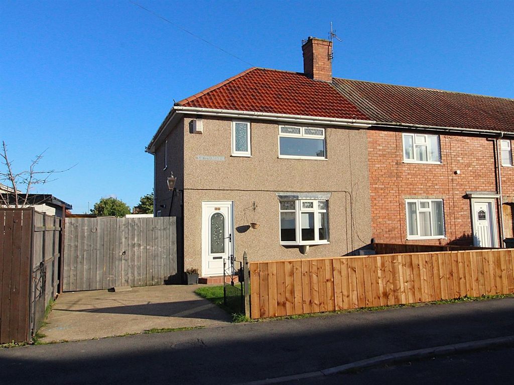 Property photo 1 of 12
