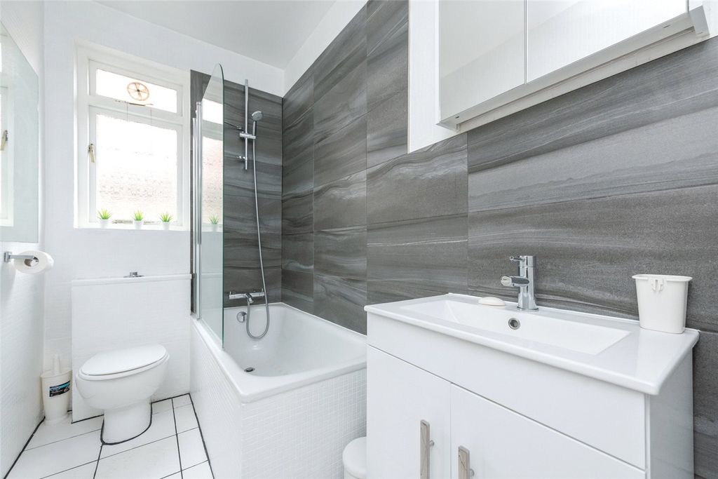 Property photo 3 of 7 Picture No. 07