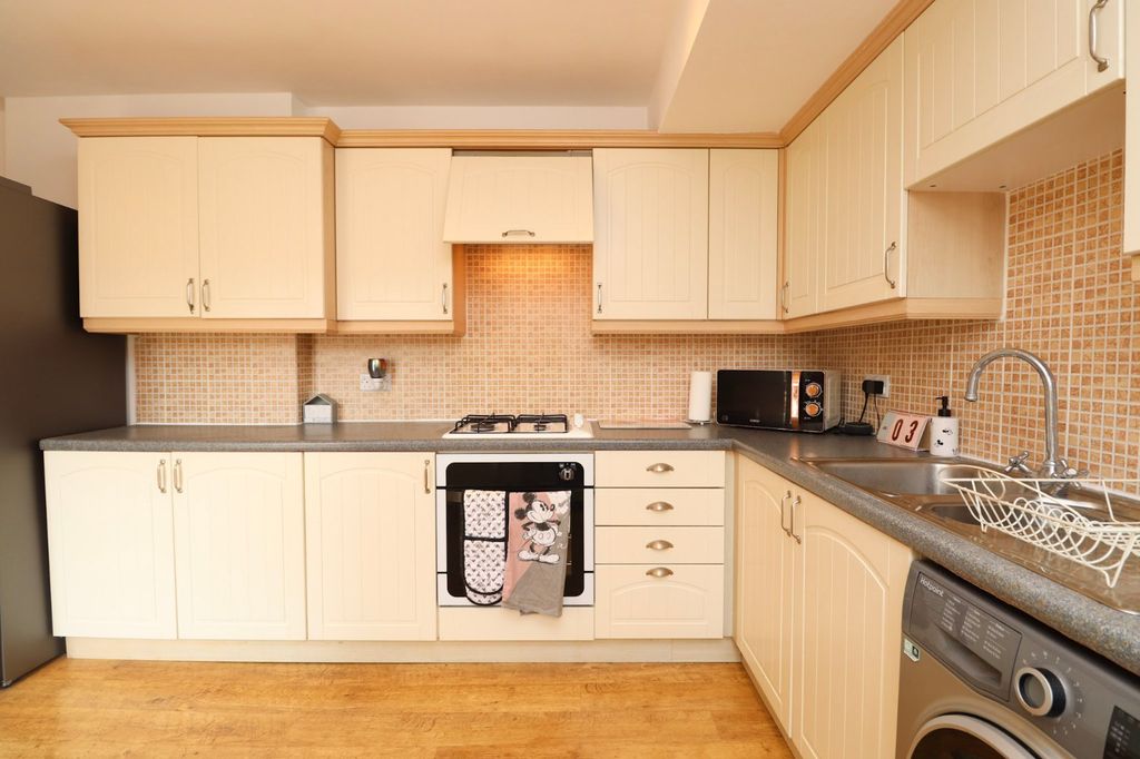 Property photo 3 of 25 Picture No. 04