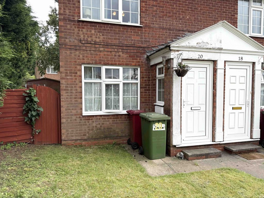 Property photo 1 of 9 Two Bedroom Ground Floor Flat