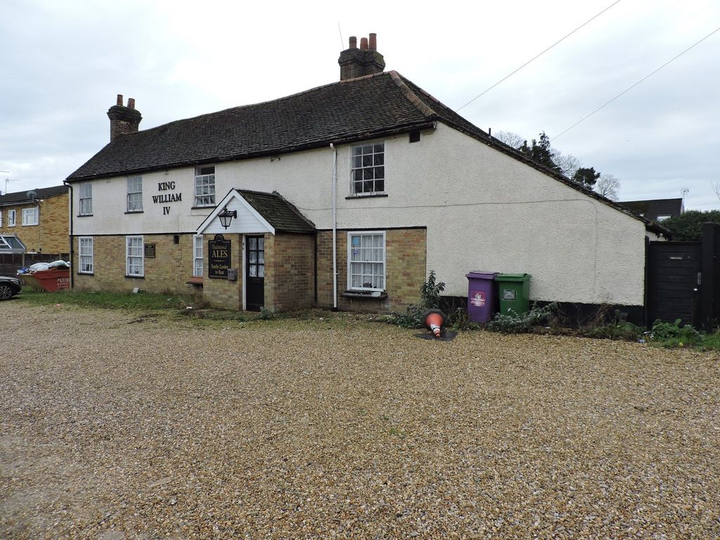 Property photo 1 of 18